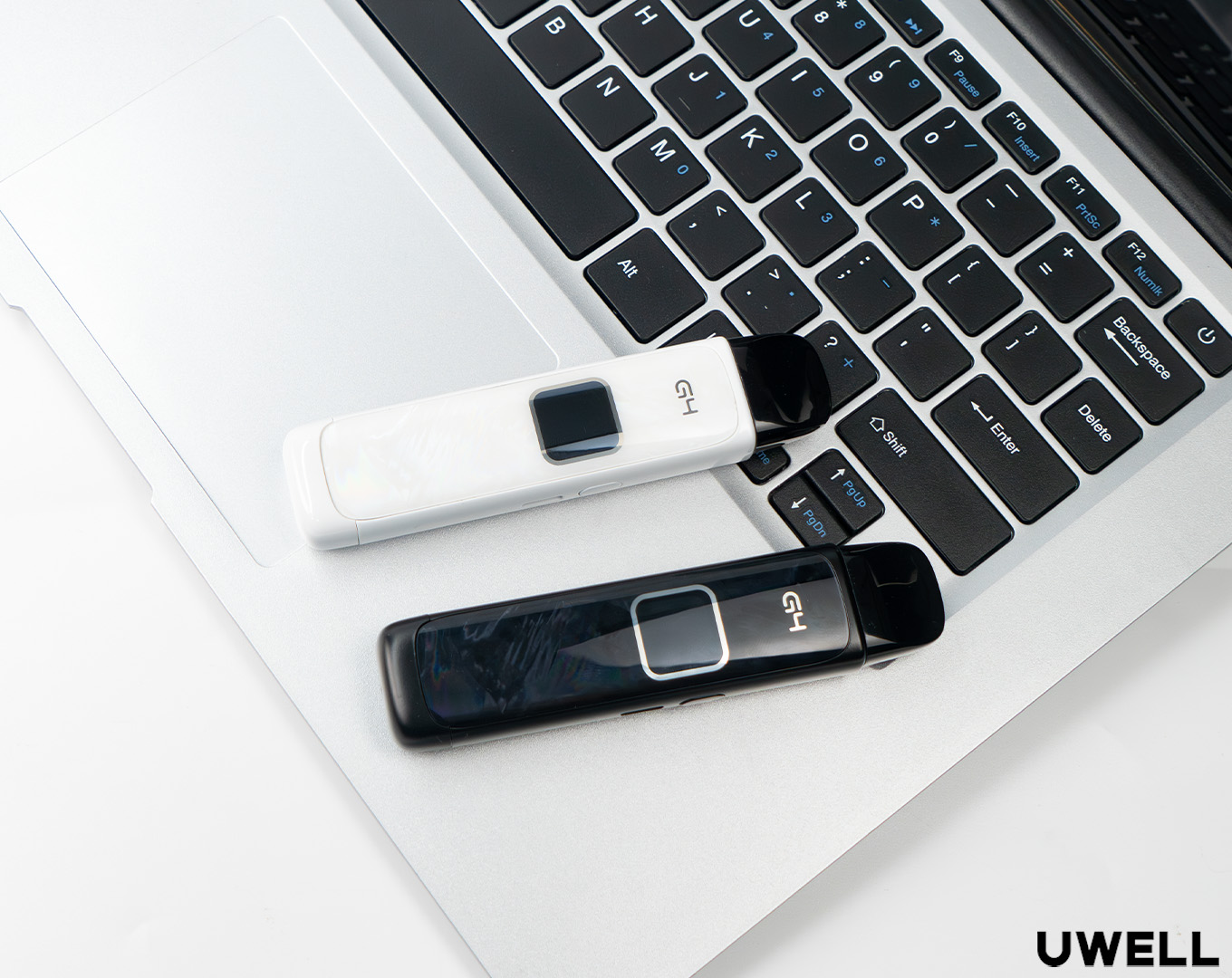 Uwell Caliburn G4 – Lifestyle-Aufnahme 2