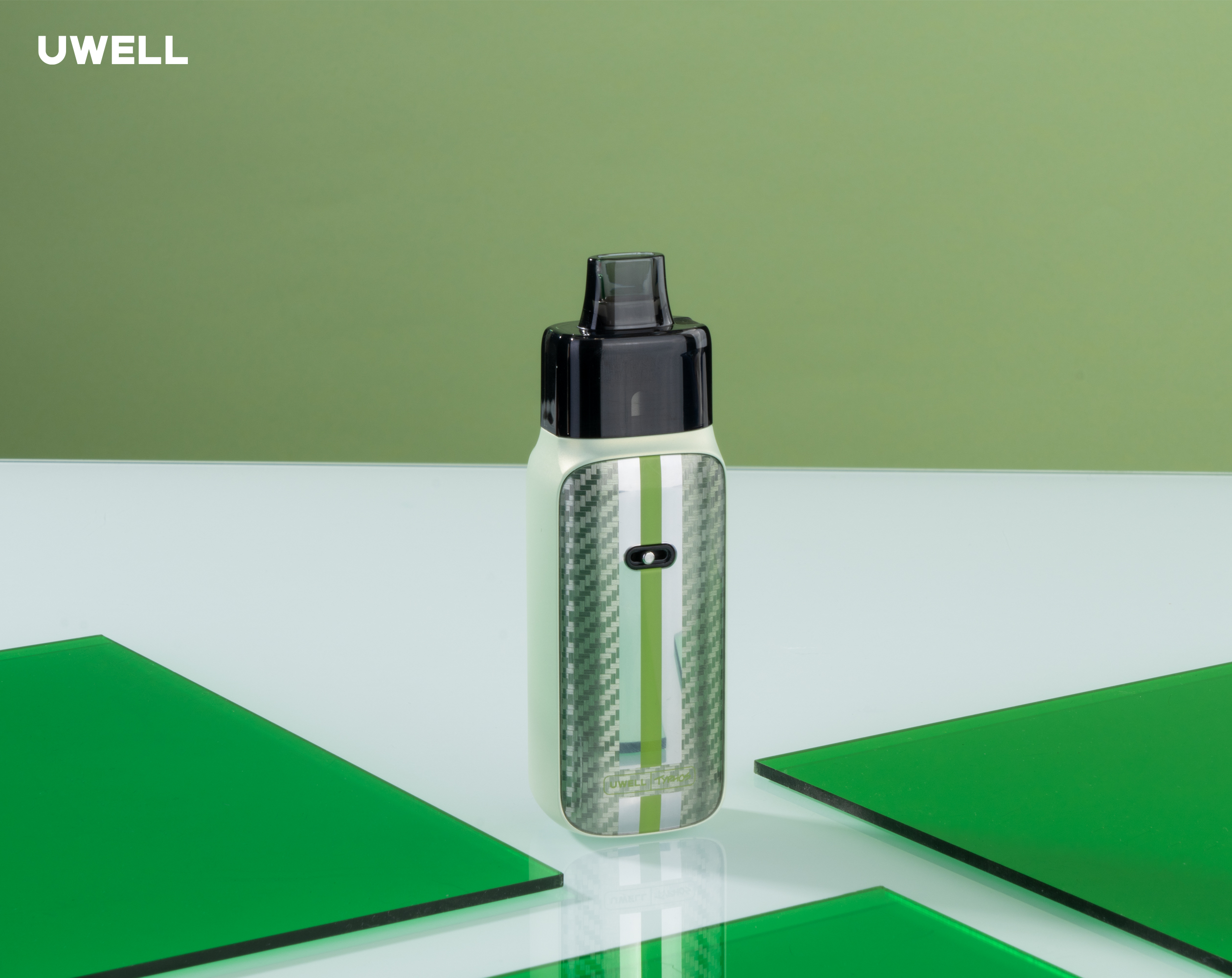 Uwell Typhos Pro – Lifestyle-Aufnahme 4
